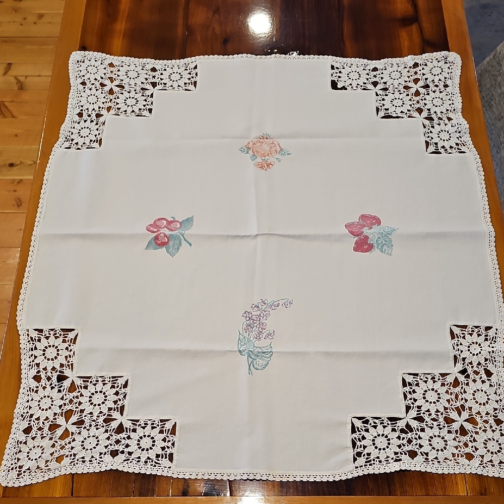 Vintage Tablecloth With Crochet Corners